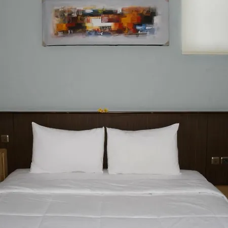 Duo Legian Hotel